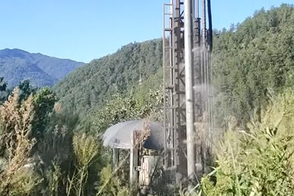  湖北襄陽周總現(xiàn)場測水反饋：使用普奇S150找水儀，定點(diǎn)3號水源噴涌而出